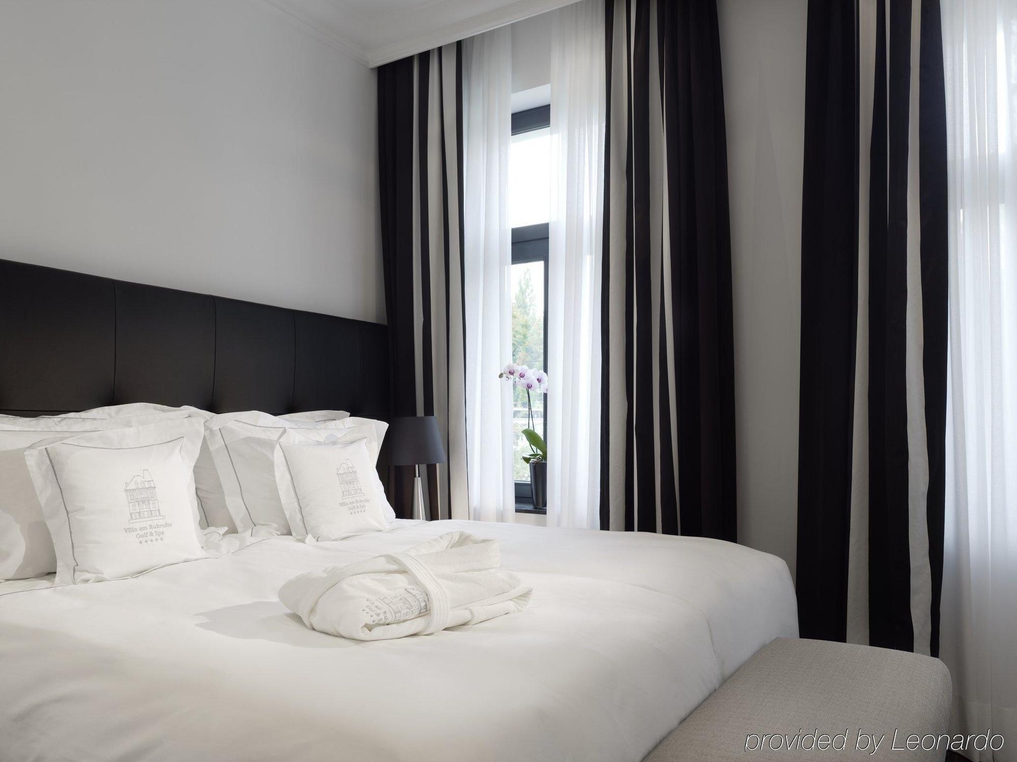 Boutique Hotel Villa Am Ruhrufer Golf & Spa Muelheim an der Ruhr Phòng bức ảnh